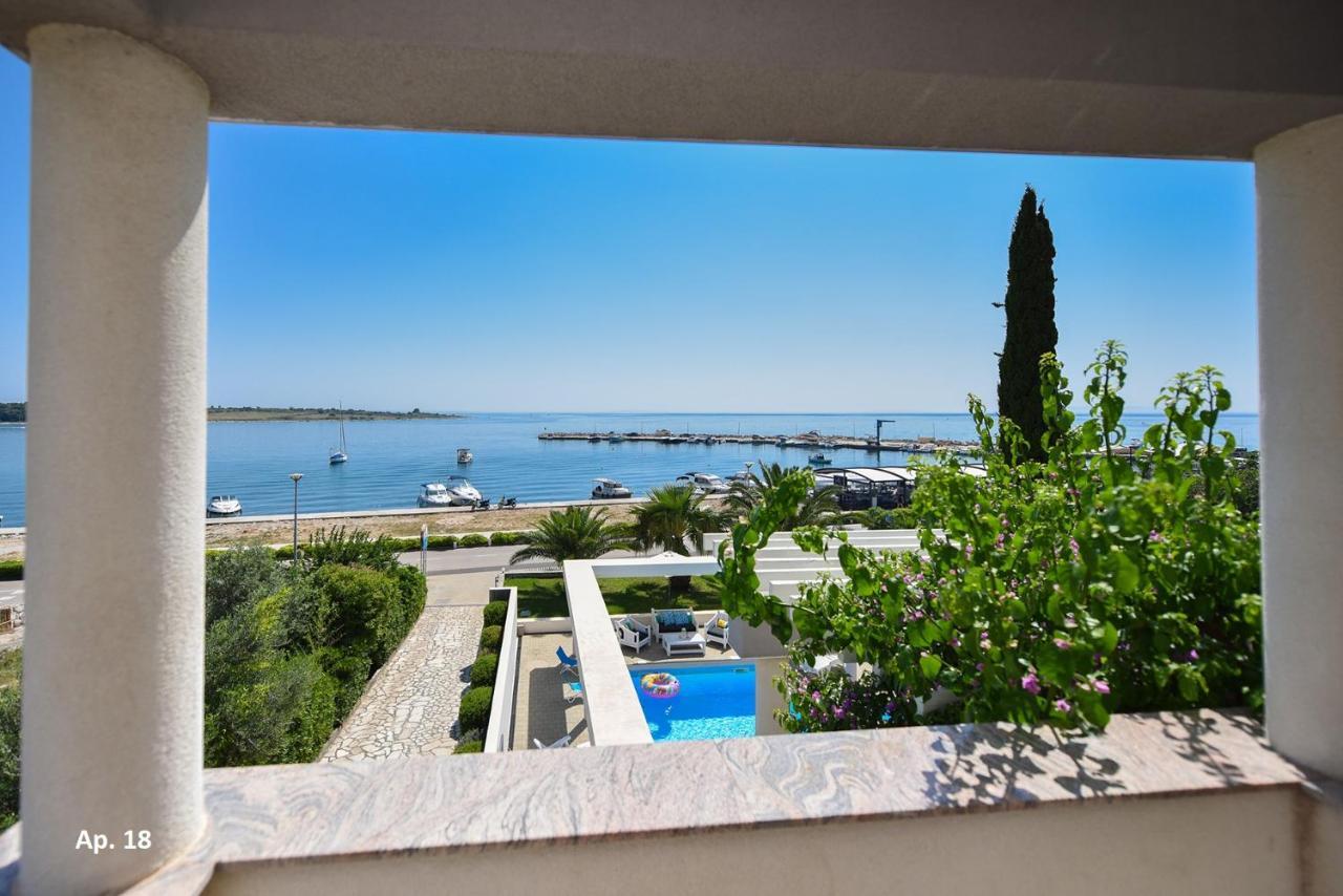 Apartments Bella Sky Novalja Exterior photo